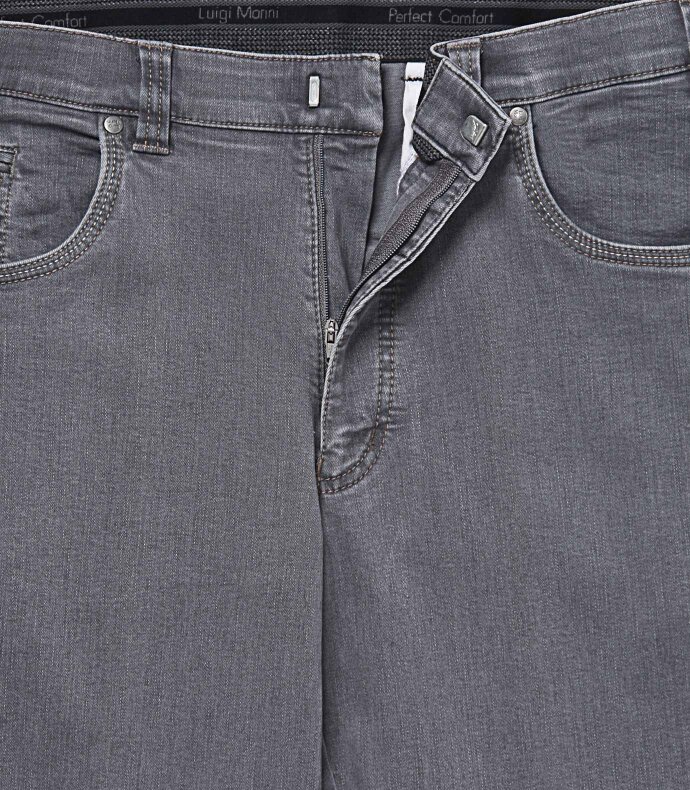 High-Stretch Jeans in Flammgarnoptik 03 26